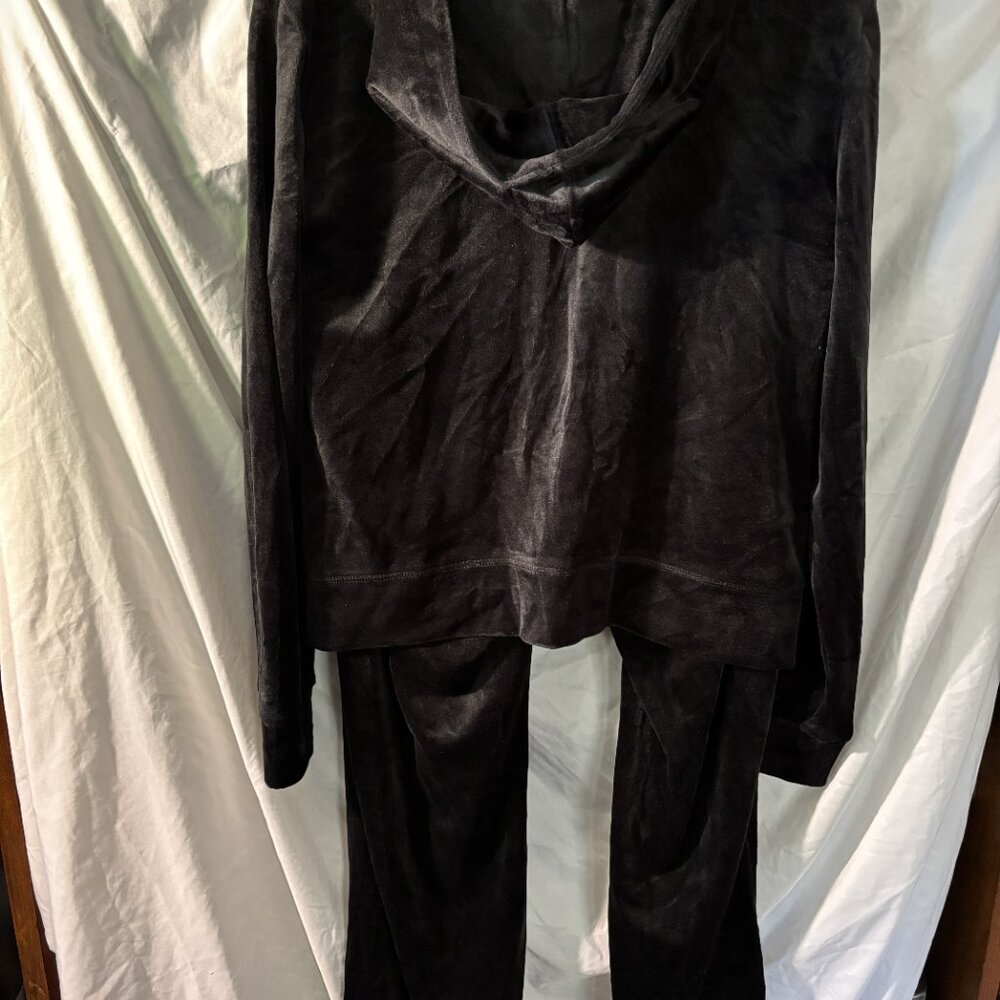 Women's Black Velour Juicy Hoodie and Pants.  Size L - Picture 7 of 7
